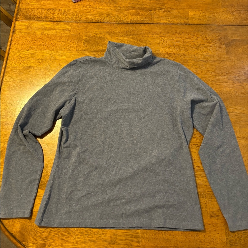 LL BEAN TURTLE NECK LIGHTLY WORN